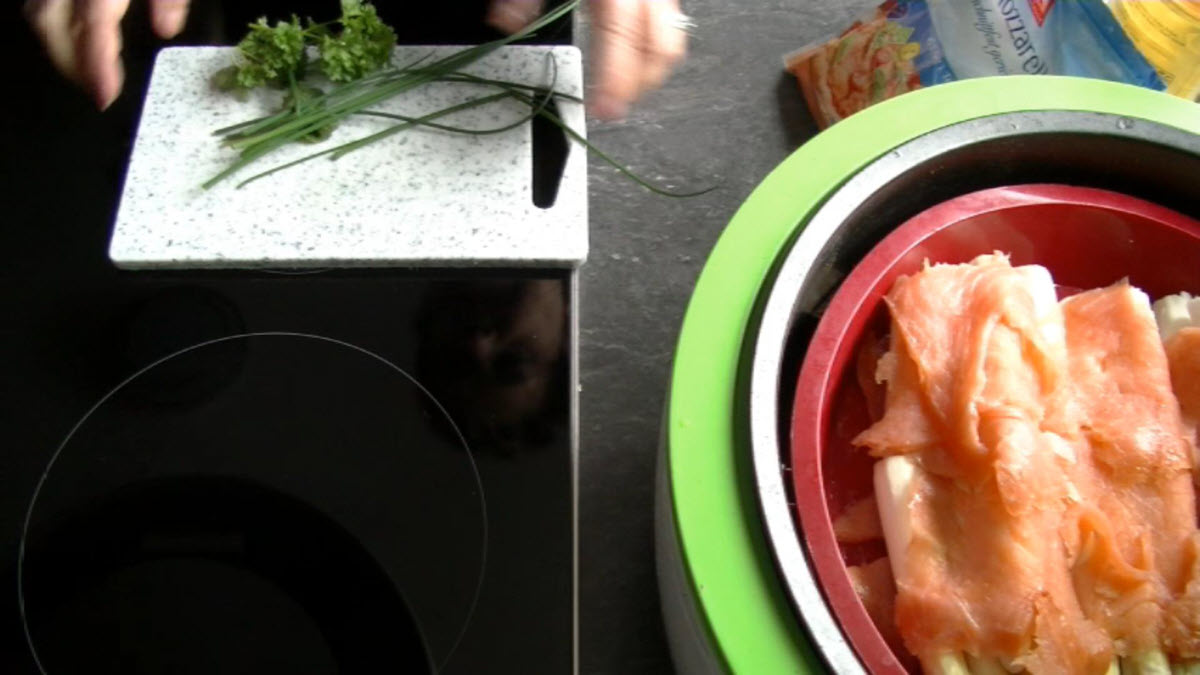 spargel mit lachs aus der Heissluftfritteuse-002