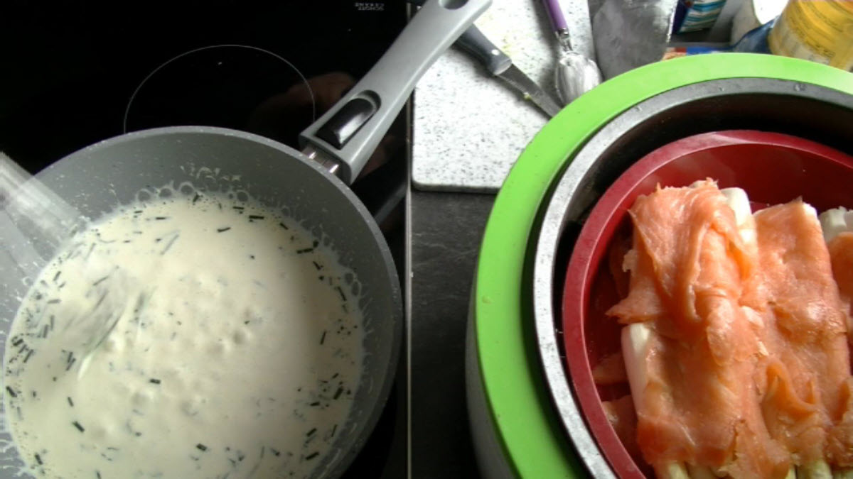 spargel mit lachs aus der Heissluftfritteuse-005
