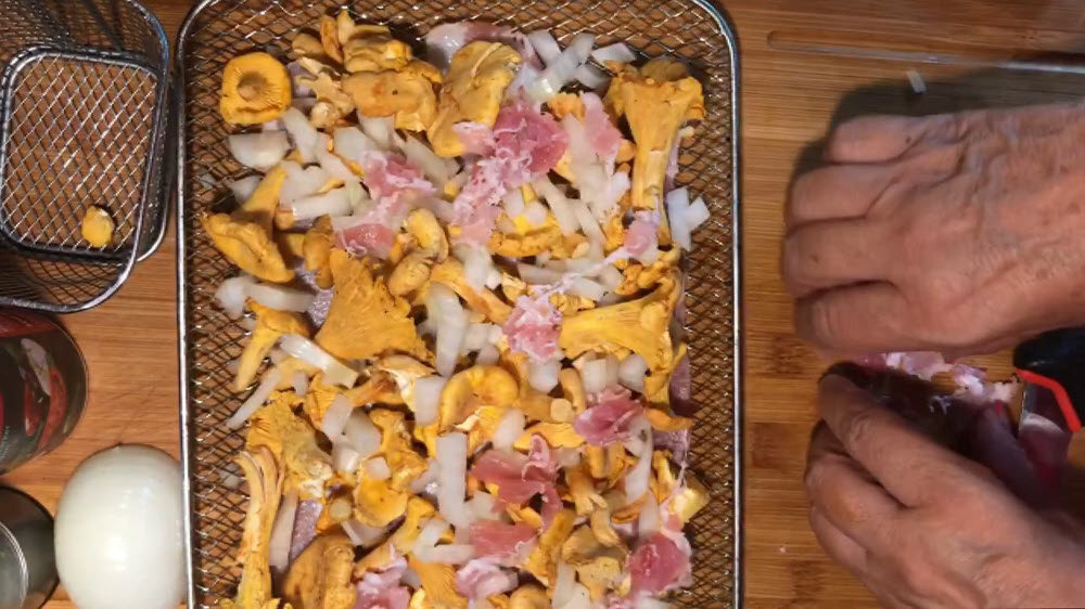Pfifferlinge aus der Heißluftfritteuse -06