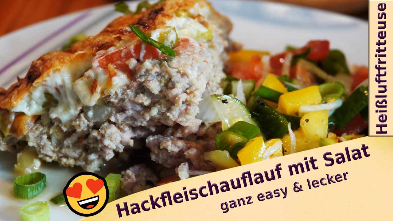 Hackfleischauflauf mit Salat-min